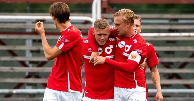 火箭首发实 火箭首发实